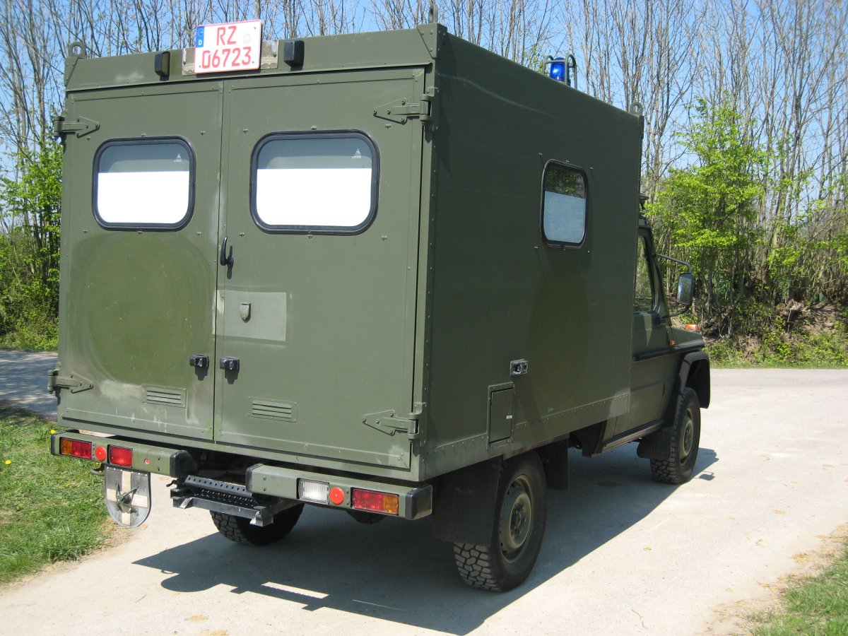 Mercedes wolf krankenwagen #5